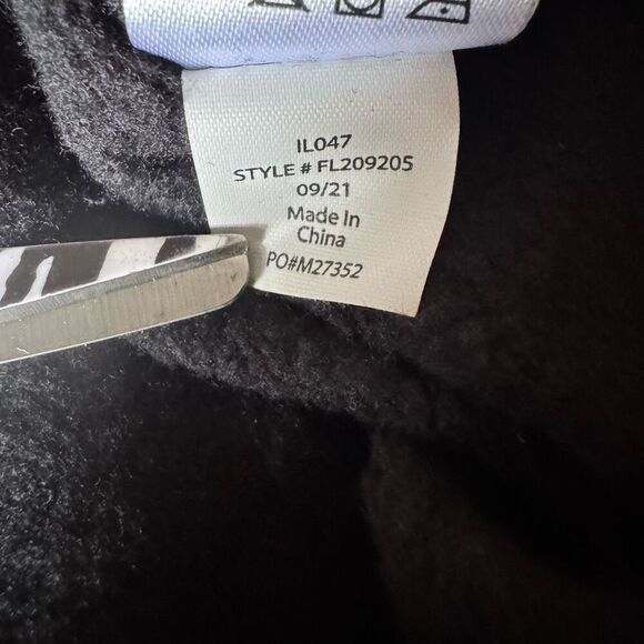 Wildfox Apres Ski Women’s Gidget Beach Jumper Black Size Large V Neck Cozy Comfy - Picture 5 of 6